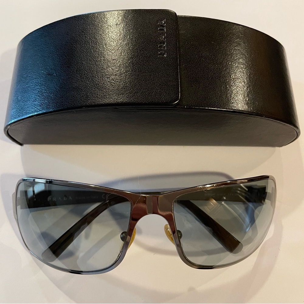 Women’s Mid-2000’s Prada Sunglasses